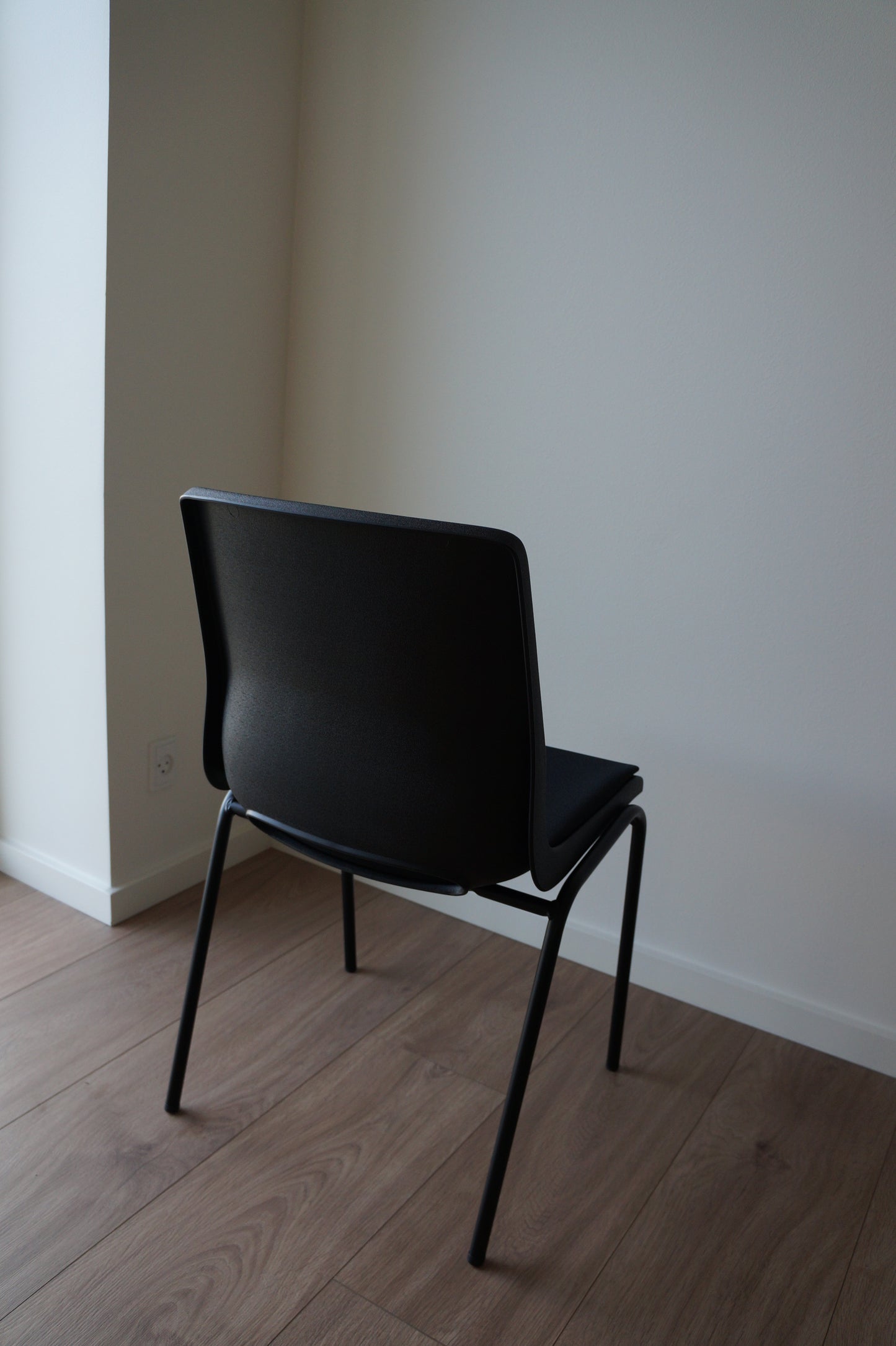 Conference Chair Ana 4340S
