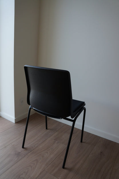 Conference Chair Ana 4340S